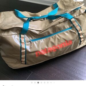 Patagonia Black hole. Size 40L